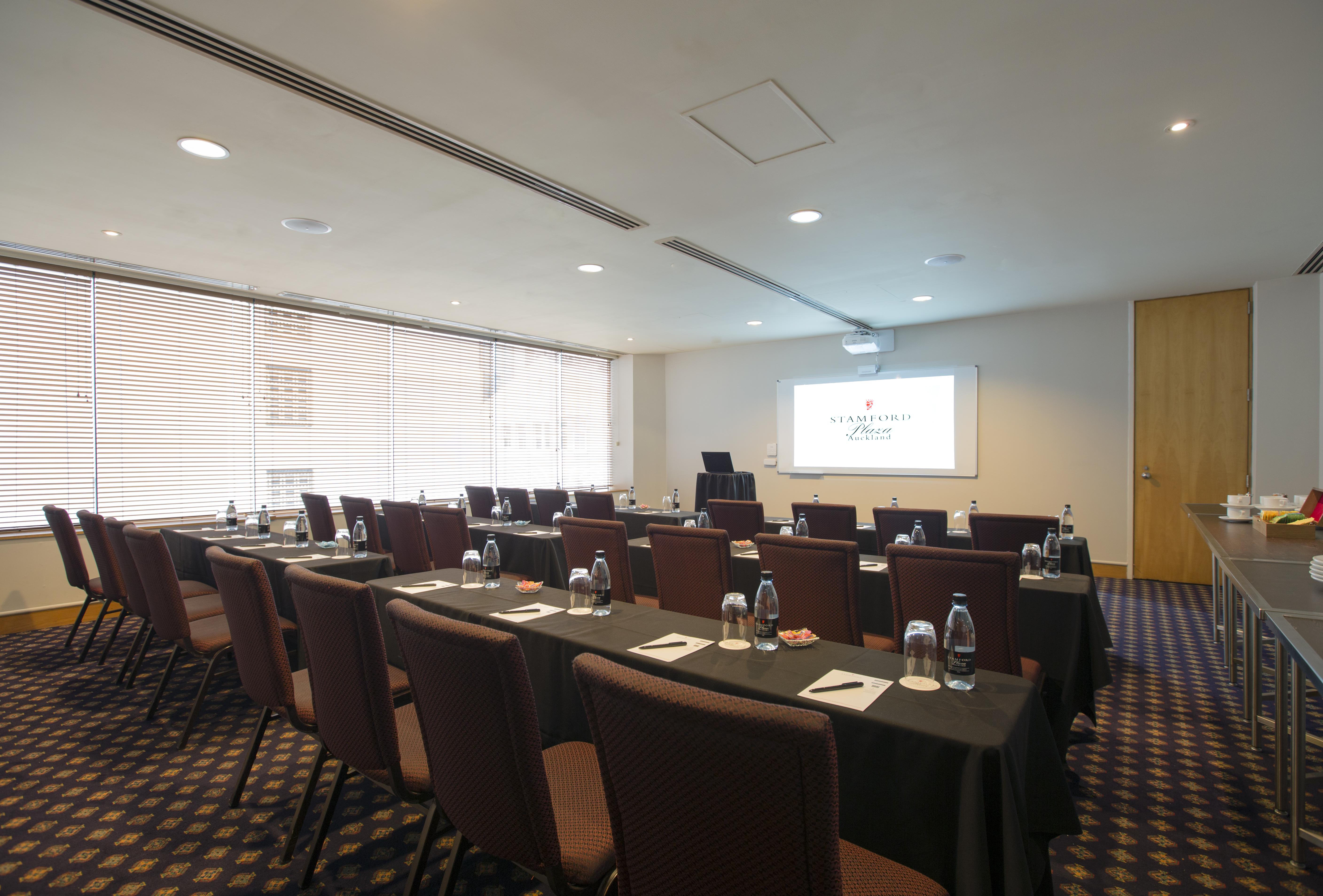 Hotel Jw Marriott Auckland Zewnętrze zdjęcie Meeting room at the London Hilton on Park Lane